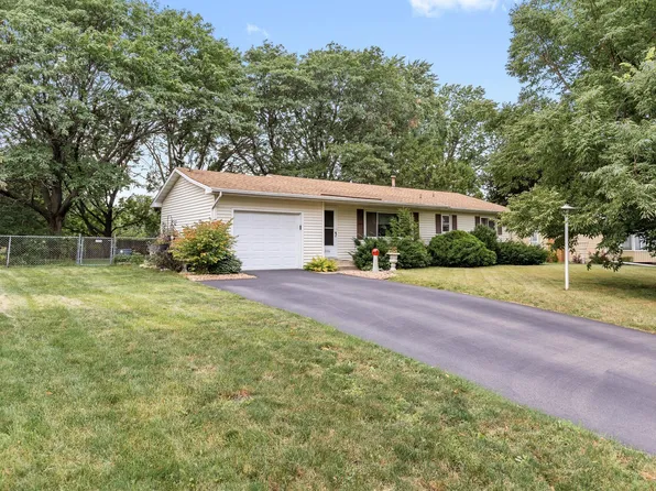 2106 Jade Ln, Eagan, MN 55122