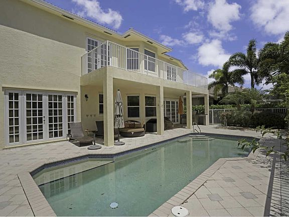2nd image of 6538 Stonehurst Cir