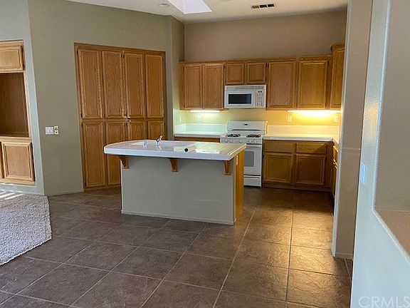 3rd image of 33001 Adelante St