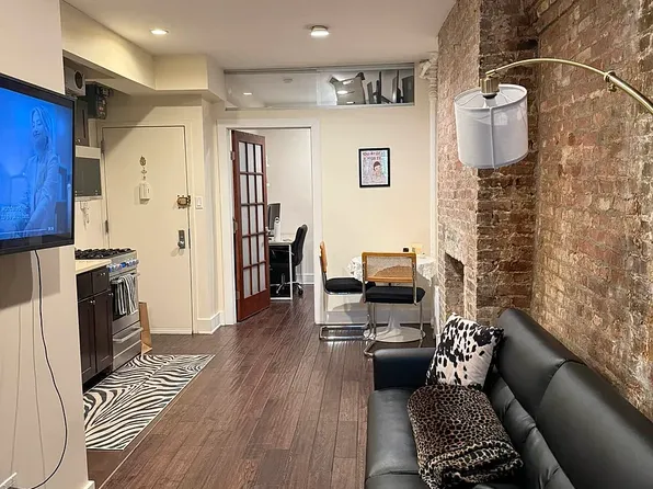 242 E 3rd St, New York, NY