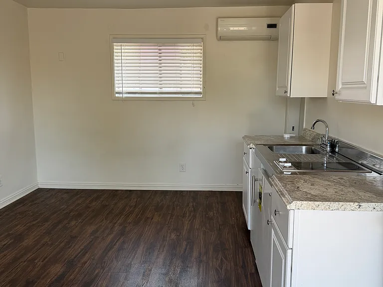 531 Prescott St #7 — Photo 6