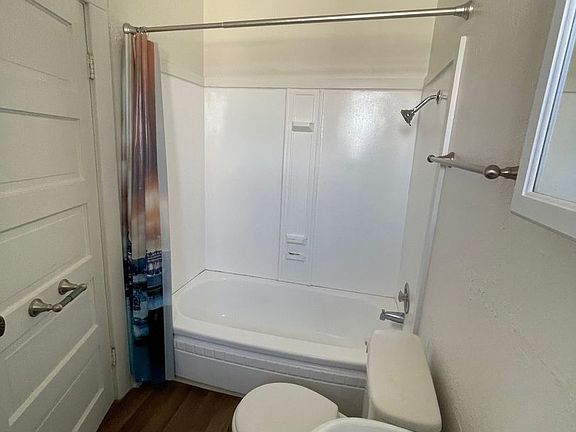 4th image of 321 Blaine St Unit 1