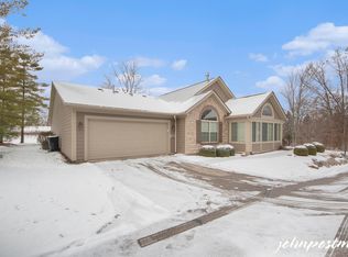 830 Bridge Walk Ct SE, Ada, MI 49301