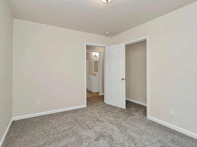 518 Echodale Dr — Photo 8