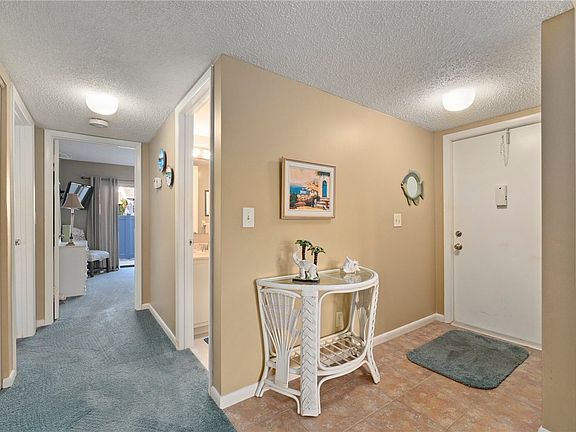 3rd image of 3212 S Lakeview Cir APT 104