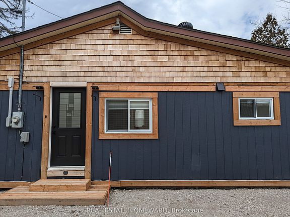 2nd image of 1124 Stoney Point Rd