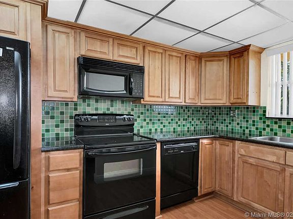 3rd image of 9373 Fontainebleau Blvd APT K242