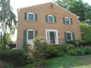 9241 Bailey Ln, Fairfax, VA 22031