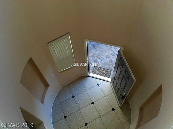 3rd image of 7534 Benlomond Ave