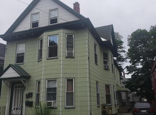 11 Willow St, Auburn, ME 04210