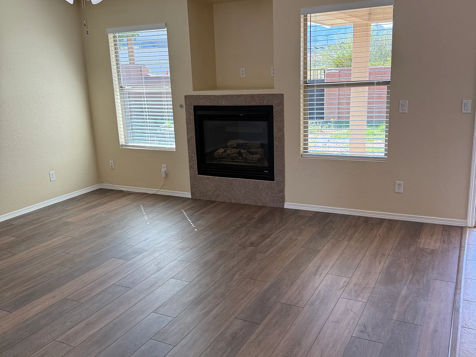3 bed, 1257 sqft, $1,600 — Photo 2