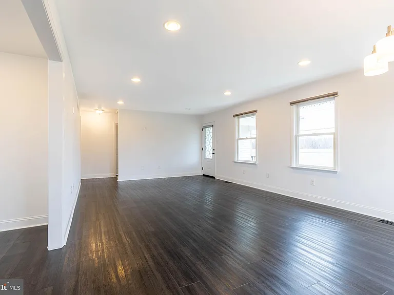413 Red Lion Rd — Photo 11