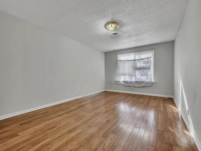 441 Harding Pl #B2 — Photo 5
