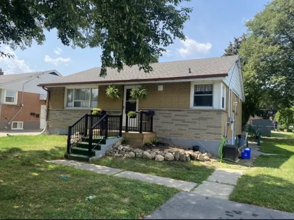 282 E 33rd St, Hamilton, ON L8V 3T8