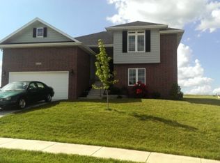 2117 N Williamsburg Ln, Ozark, MO 65721