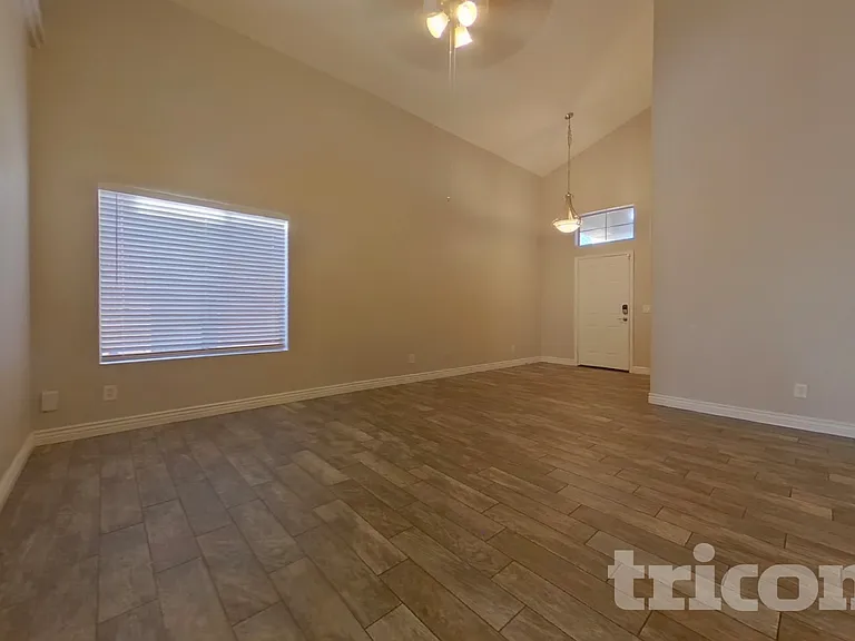 1447 S 231st Ln — Photo 2