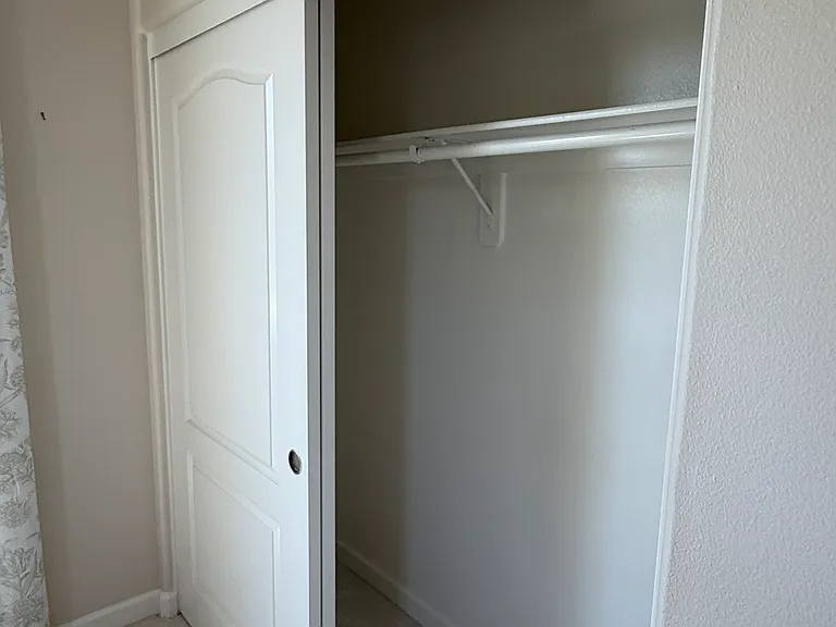10302 Oldham Ln — Photo 35