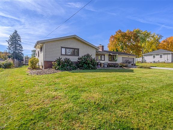 3rd image of 750 Norton Dr