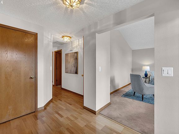 5th image of 3811 NE 157th Ave