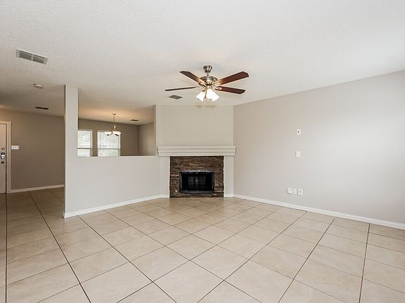4th image of 915 Cortez Dr