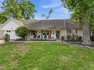1920 E 53rd St, Tulsa, OK 74105