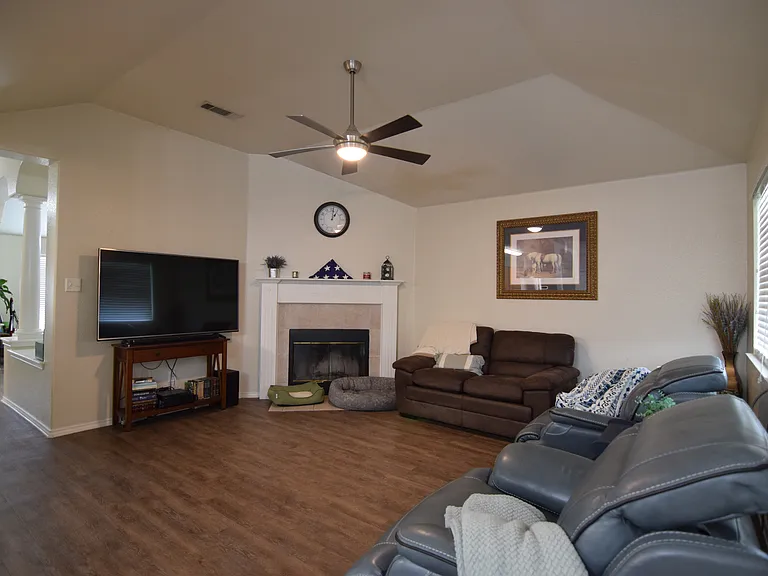 4814 Water Oak Dr — Photo 6