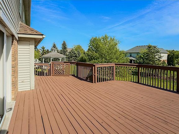4th image of 9140 Countrywood Dr
