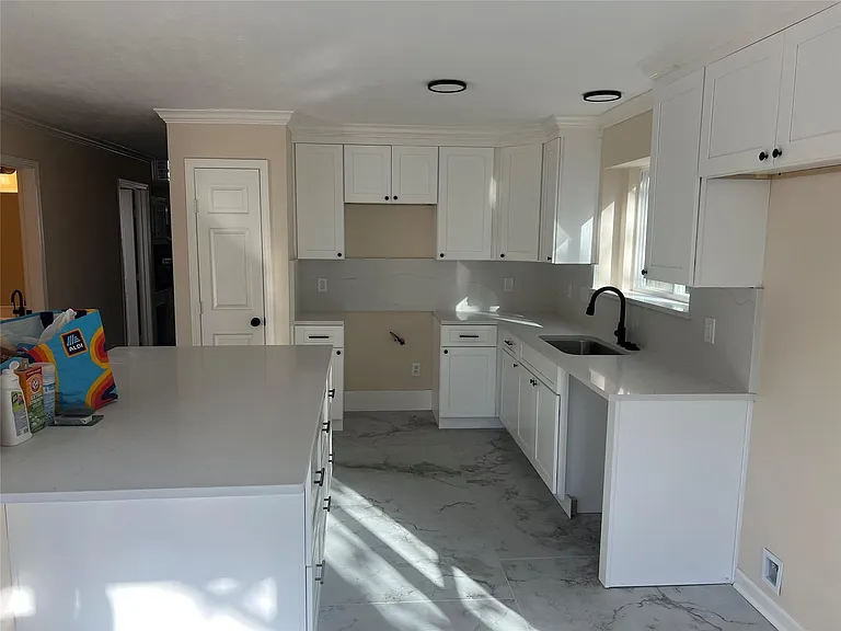 8023 Carmel Cir — Photo 7