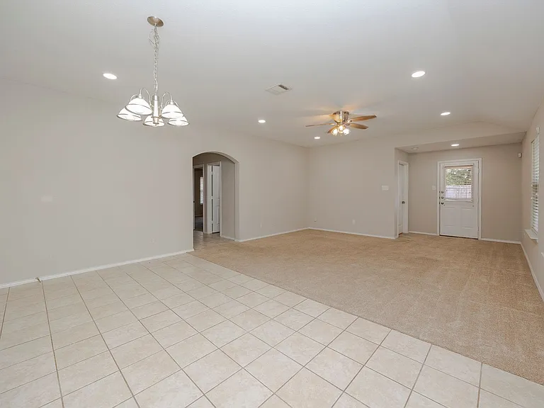 2544 Saldana Dr — Photo 6
