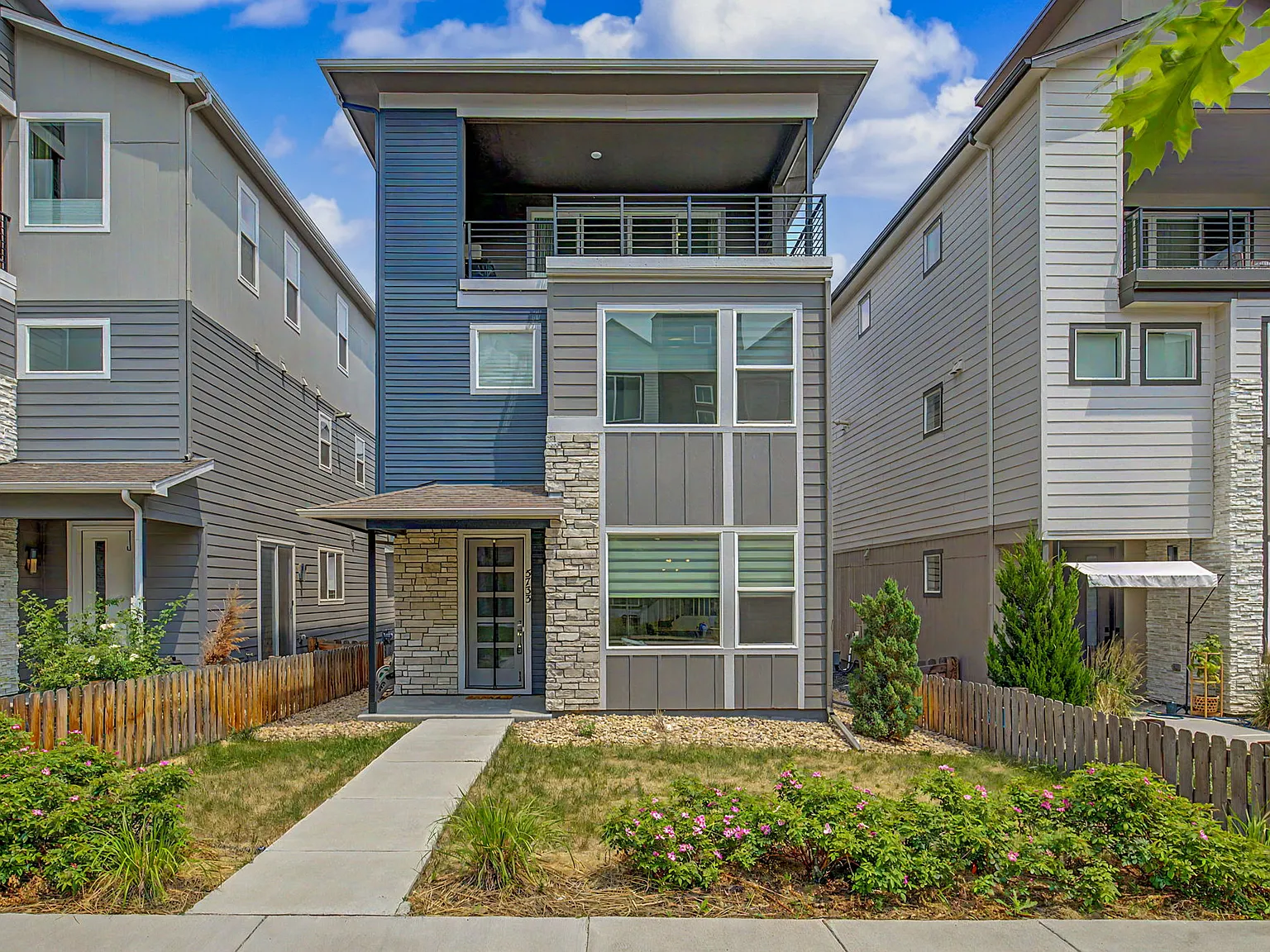 5 bed, 3.5 bath, 2622 sqft, $3,345 — Photo 1