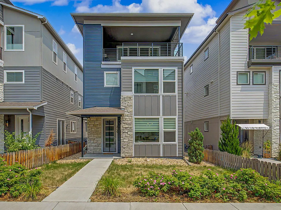 5733 Van Gordon Way