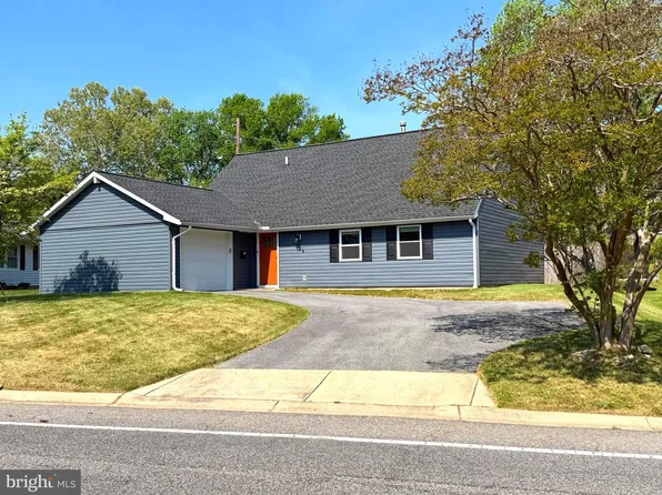 1606 Pittsfield Ln, Bowie, MD 20716