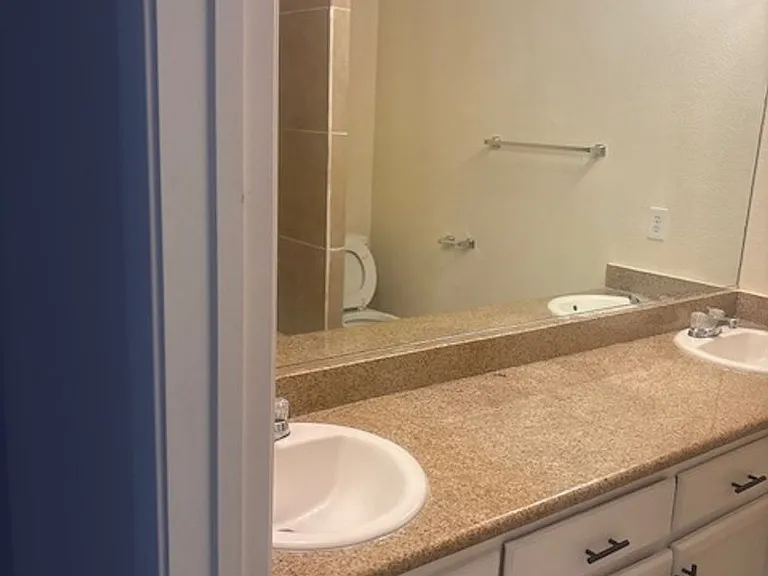 4223 Zavala St — Photo 6