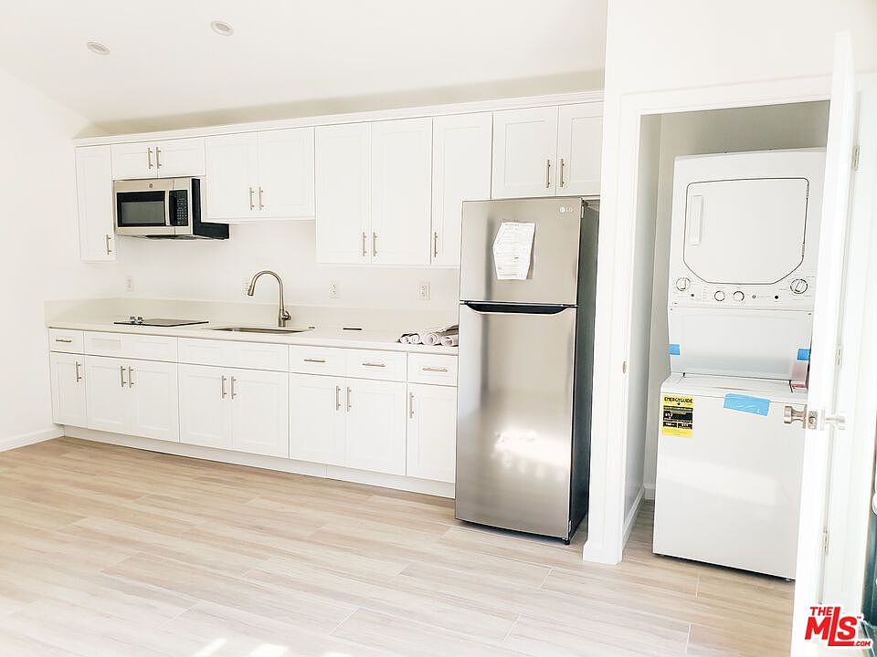 1st image of 318 N Gower St