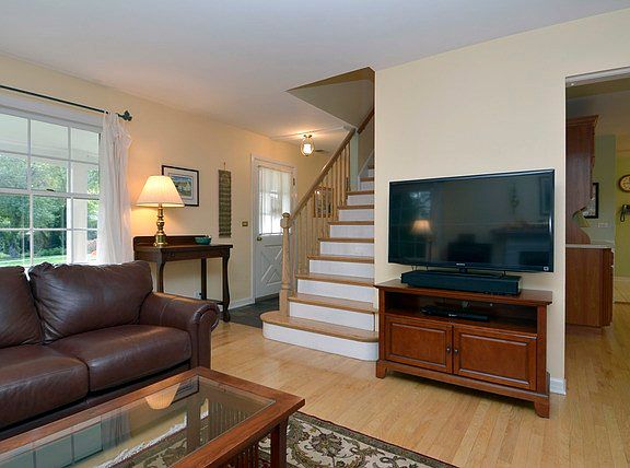 2nd image of 840 N Haddow Ave