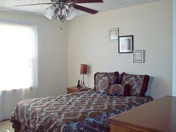 5th image of 4344 Honeywood Ct