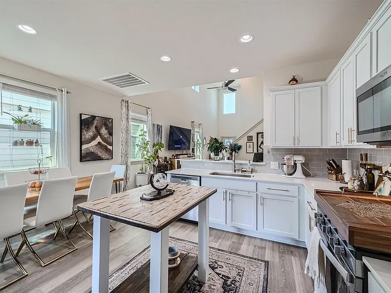 8005 Linnie Ln — Photo 9