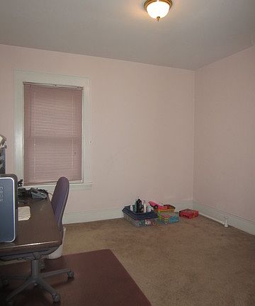 5th image of 409 N 6th Ave