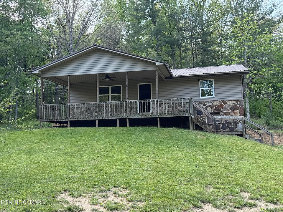 1st image of 318 Lee Rd