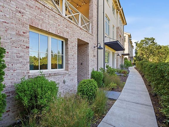4th image of 124 Lottie Ln