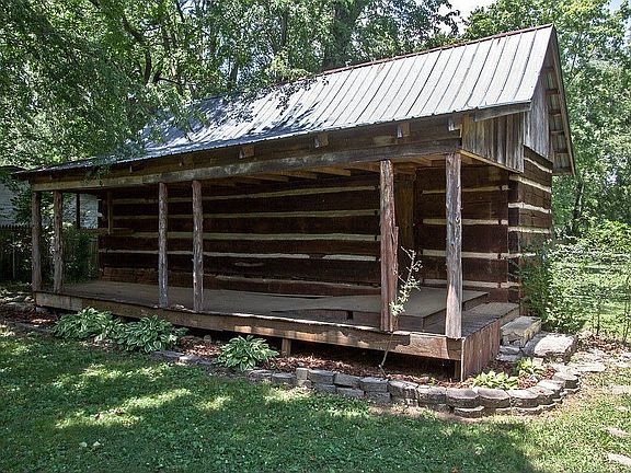 Log cabin needs some work 