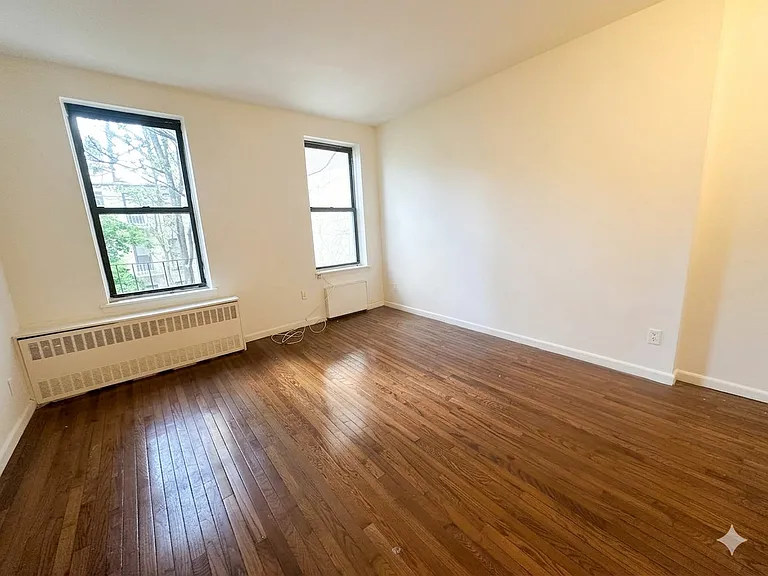 336 E 61st St #10 — Photo 1