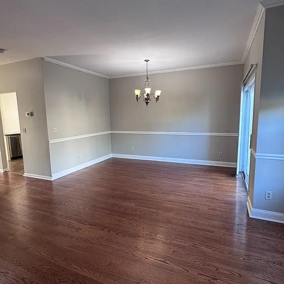216 Waverly Ct — Photo 14