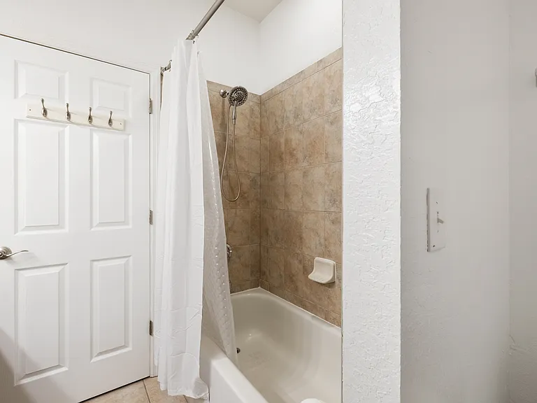 2508 SW 35th Pl #S113 — Photo 19