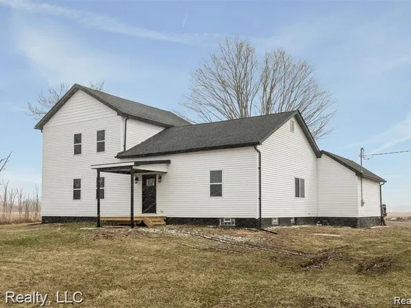 18353 Brewer Rd, Dundee, MI 48131