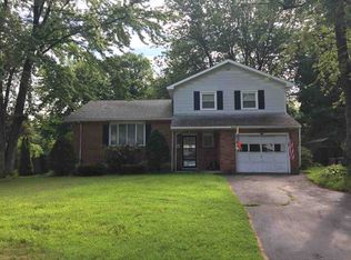 848 Warner Rd, Niskayuna, NY 12309