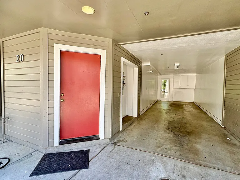 1185 E Foothill Blvd #20 — Photo 2