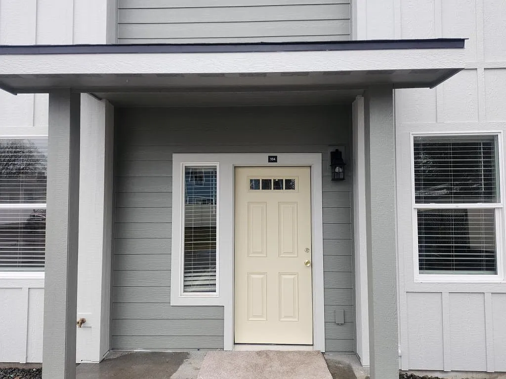 Building Photo - 626 N Marguerite Rd
