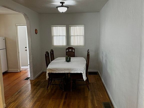 4th image of 350 E Cottonwood Street