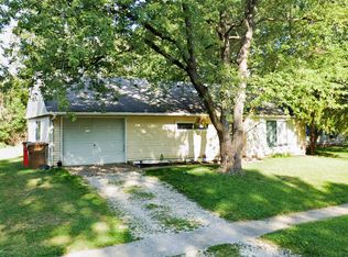 507 Bonnymeade Dr, Champaign, IL